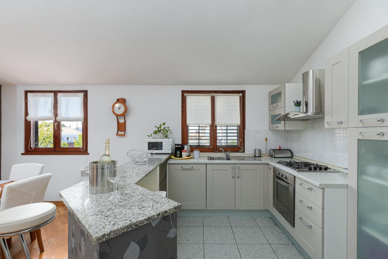 Apartament Biba Lux Poreč Zewnętrze zdjęcie